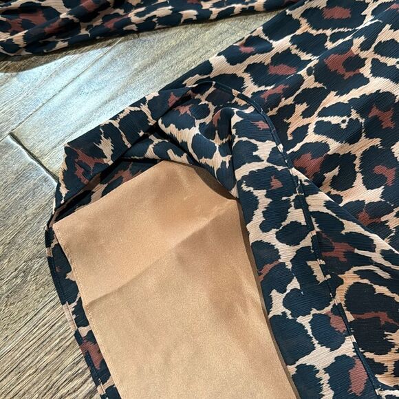 Women’s J Crew leopard print shirt. Sz S - Picture 5 of 6